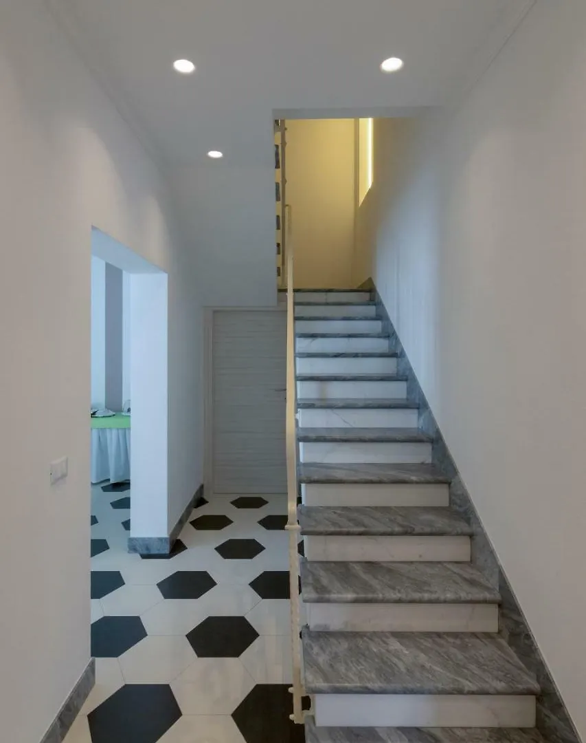 Merlo d'Oro Carrara