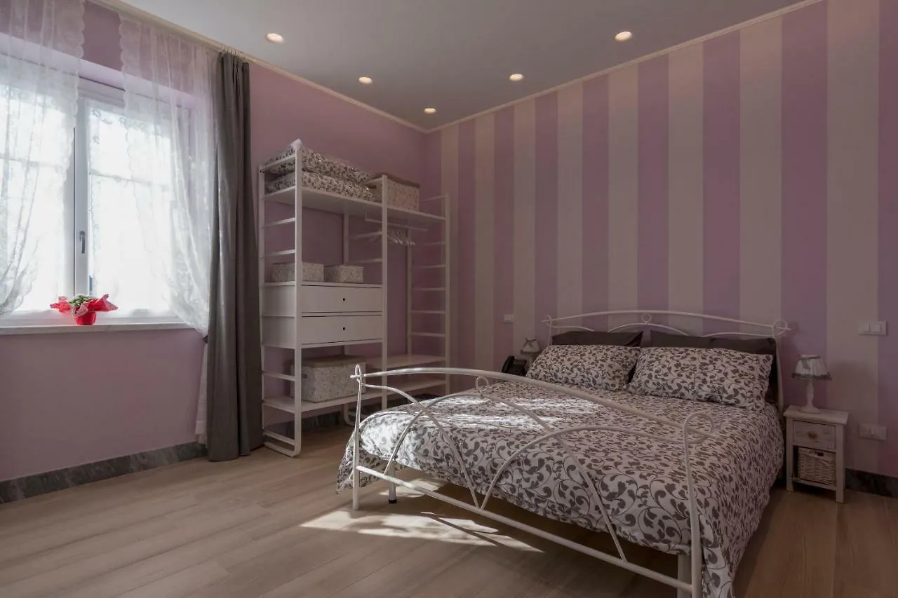 Merlo d'Oro Carrara Bed & Breakfast