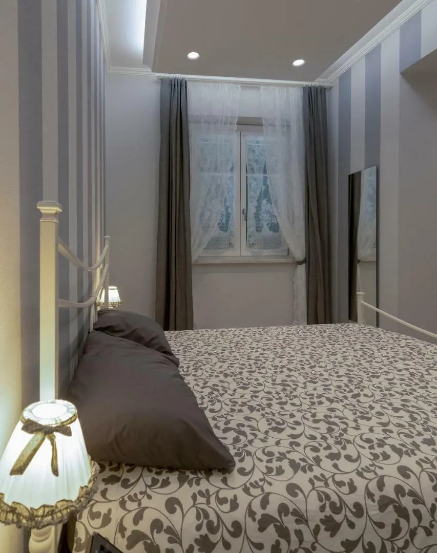 Merlo d'Oro Carrara Bed & Breakfast
