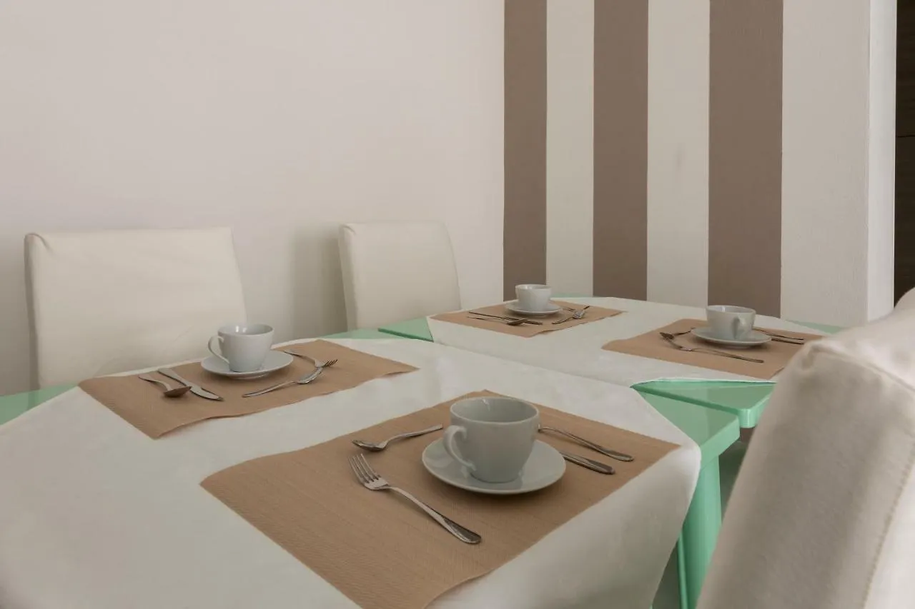 Bed & Breakfast Merlo d'Oro Carrara Italië