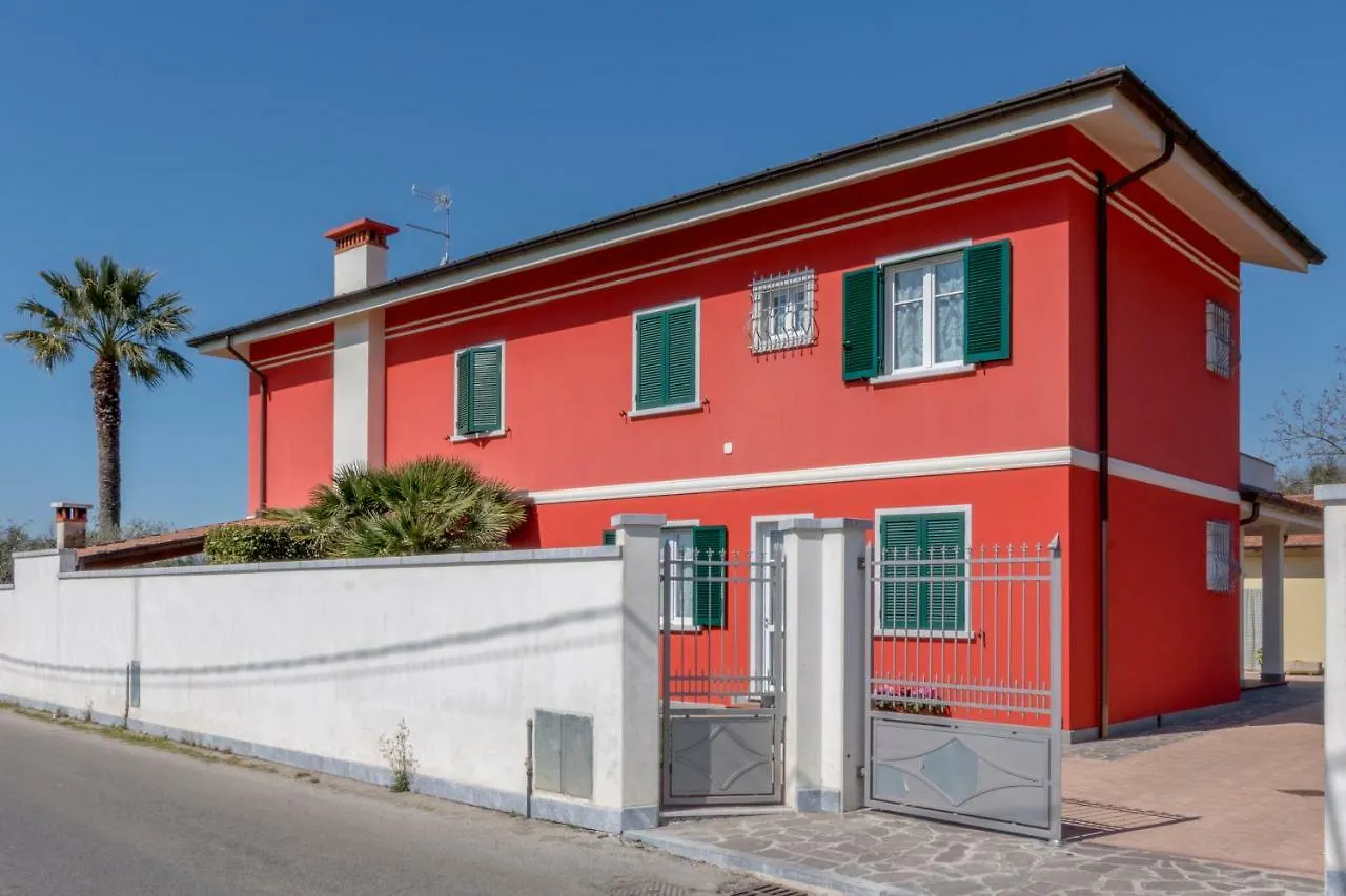 Merlo d'Oro Carrara Bed & Breakfast