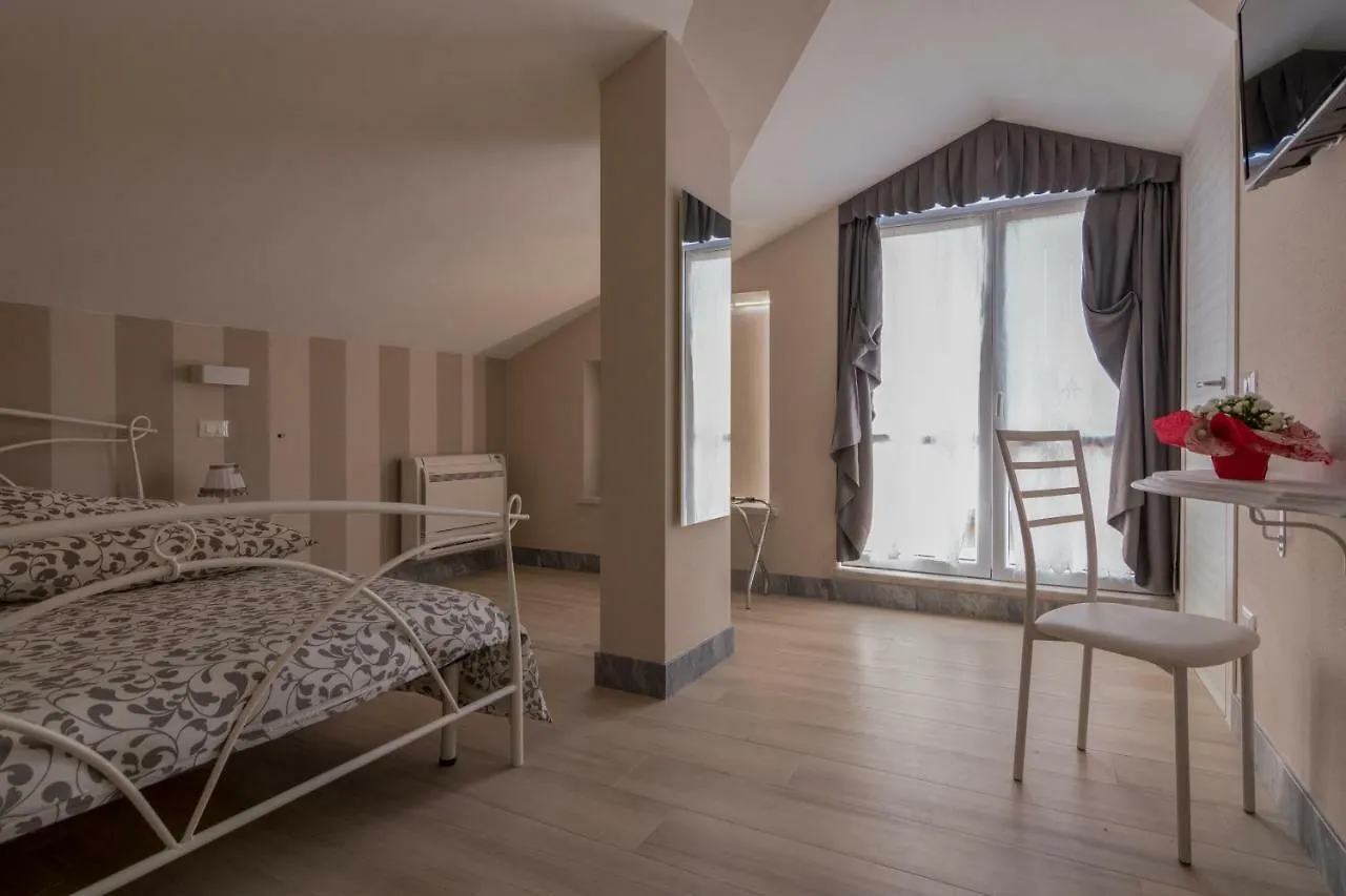 Merlo D'Oro Carrara Bed & Breakfast
