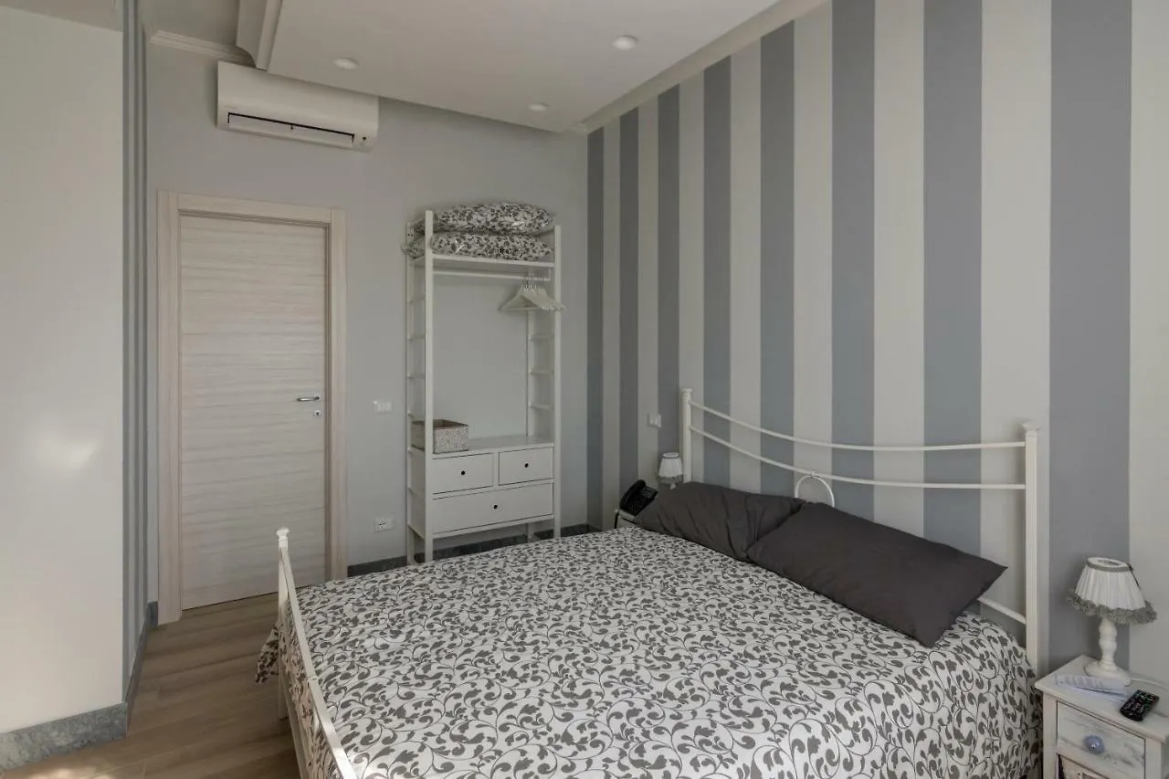 Merlo D'Oro Carrara Bed & Breakfast